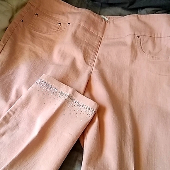 PEACH JEWEL TRIMMED PULLON JEANS,NWT,SIZE12 - Picture 1 of 6